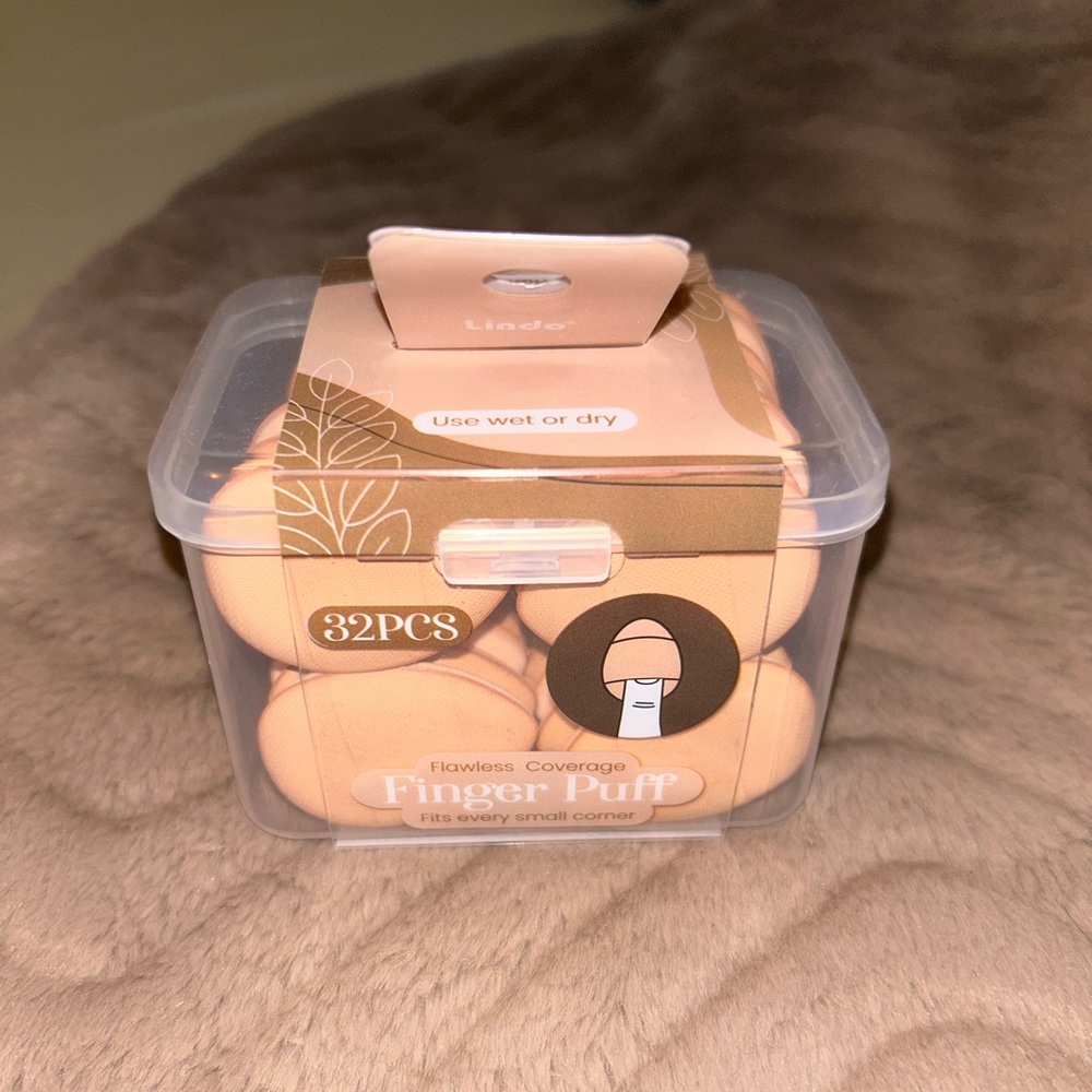 Makeup Sponges- finger puffs